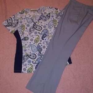 Size Small Navy, Lime & Grey Paisley Scrub Set